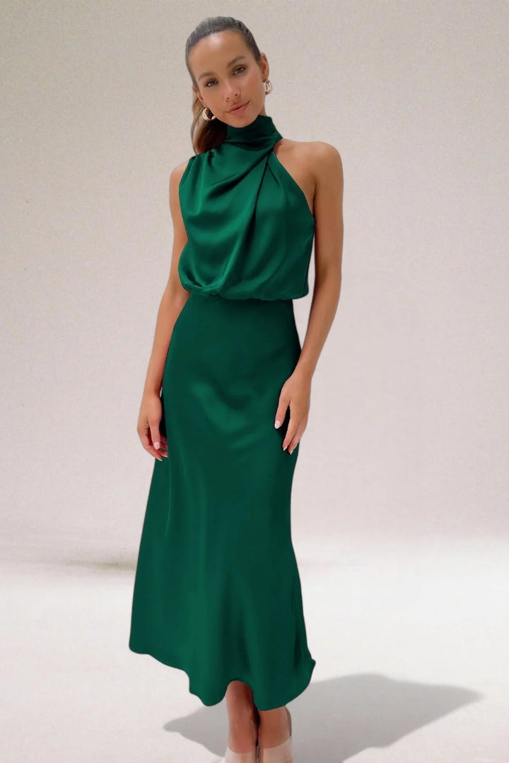 Flavia™ | Glamorous Satin Halter Dress (robe dos nu en satin)