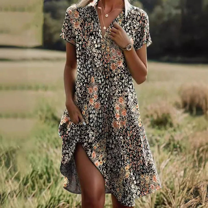 Carla™ | Robe florale boutonnée à col en V